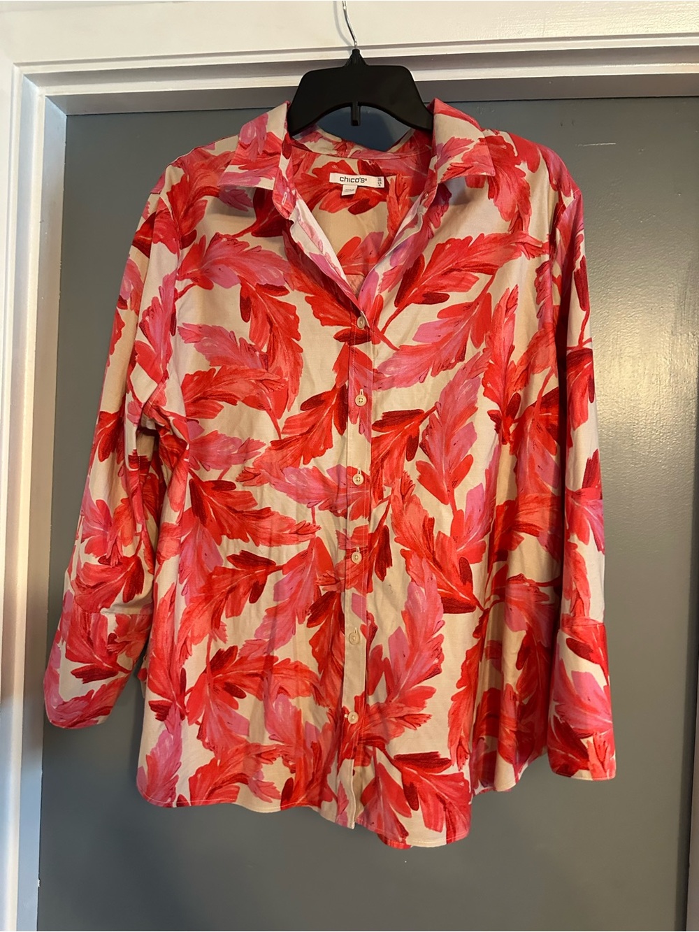 Chico's Pink & Red Feather-Print Button Down Shirt 18